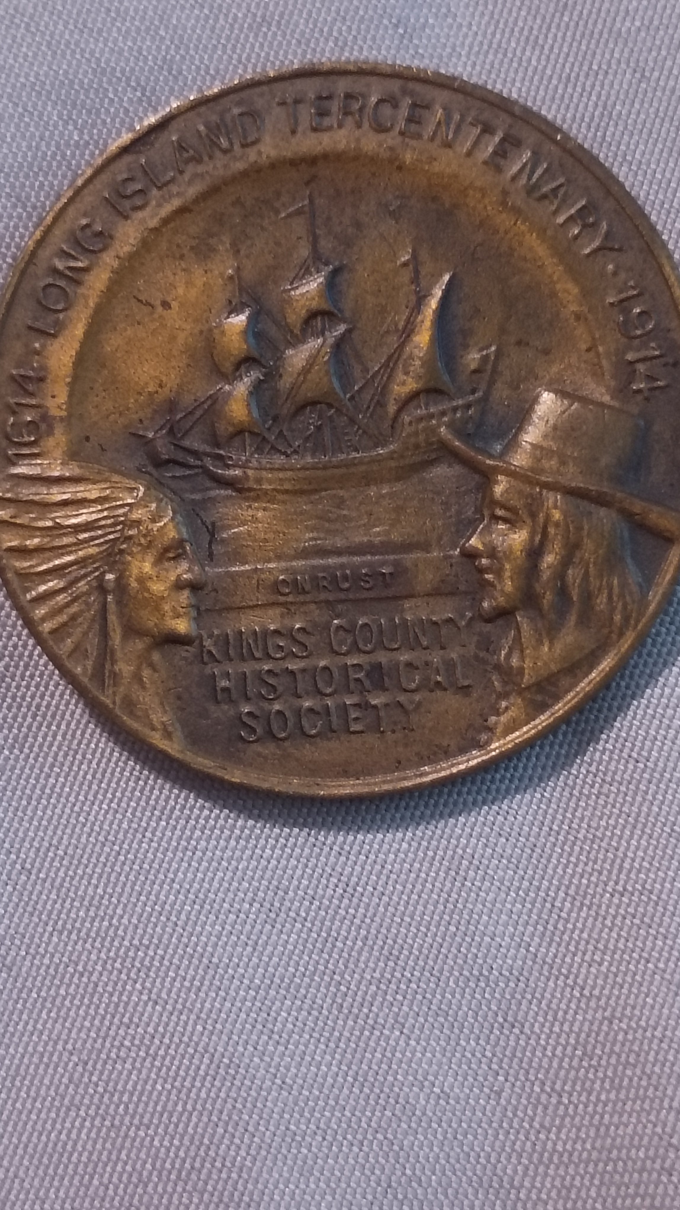 Whitehead and Hoag Vintage Bronze Pinback button circa 1914 for huge 300th anniversary of the Dutch colonizing and doing business as Long Island.